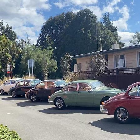 Red Tussock Motel Te Anau Zewnętrze zdjęcie