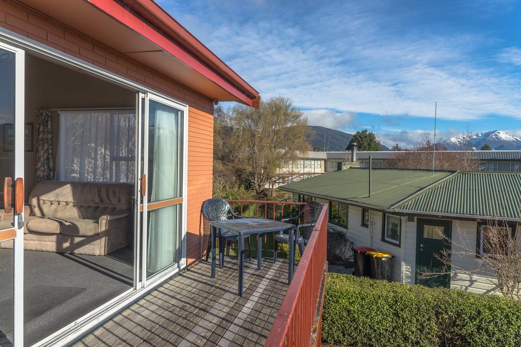 Red Tussock Motel Te Anau Zewnętrze zdjęcie
