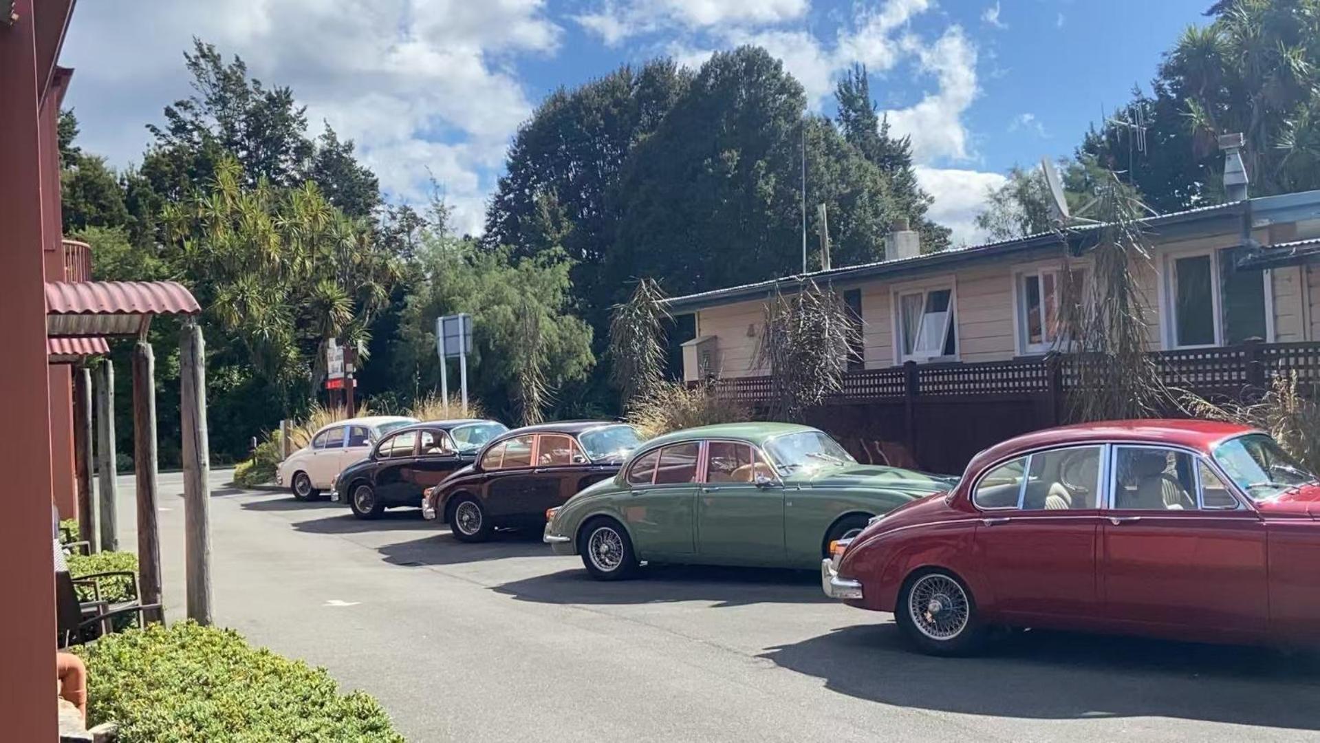 Red Tussock Motel Te Anau Zewnętrze zdjęcie