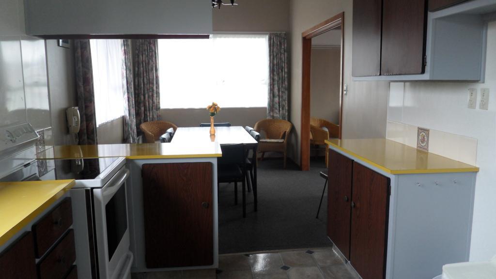Red Tussock Motel Te Anau Zewnętrze zdjęcie