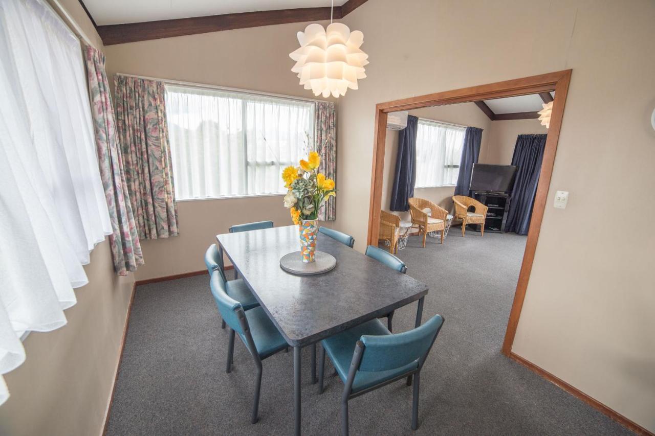 Red Tussock Motel Te Anau Zewnętrze zdjęcie